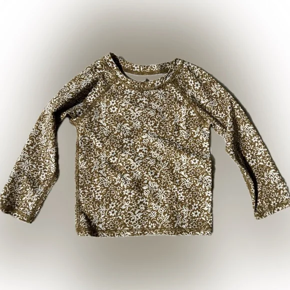 3/$15 Rylee + Crew Rashguard - Picture 2 of 5